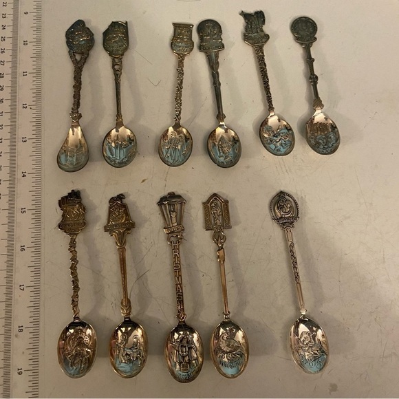 Vintage Christmas silver decorative spoons - embossed bowls - years 1975 - 1986 - Picture 1 of 14